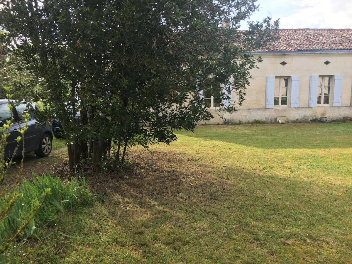 Апартаменты Maison Au Calme Proche Des Cures Жонзак Экстерьер фото